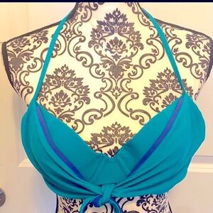 Old Navy green like new bathing suit top size M